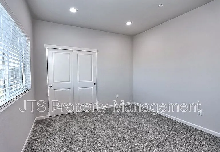5 Oak Manor Way — Photo 38