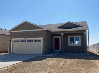 5216 Crested Hl, Pueblo, CO 81008