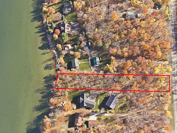 3rd image of 9747 Pine Point Rd NW