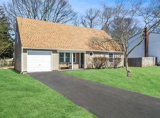 43 Probst Dr, Shirley, NY 11967