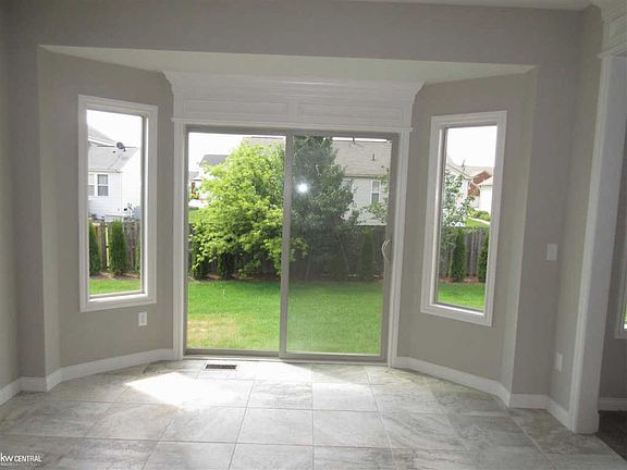 4th image of 56847 Clearstone Dr