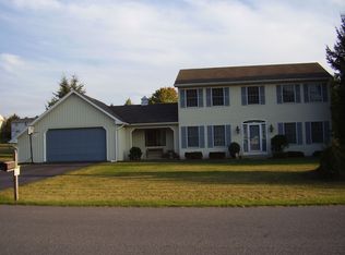 4738 Welby Dr, Schnecksville, PA 18078