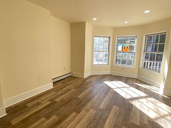 4th image of 48 Dubois St #1