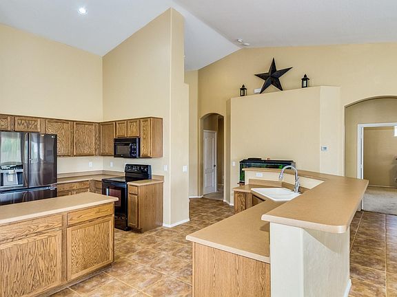 4th image of 21671 E Calle De Flores
