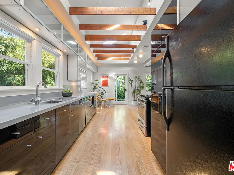1510 Electric Ave — Photo 15