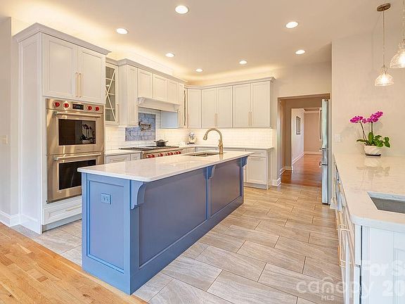 3rd image of 201 Skytop Farm Ln