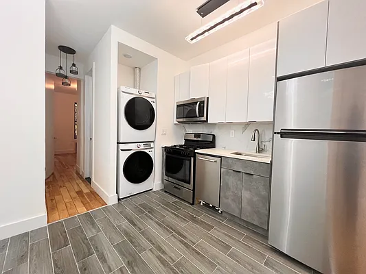 Rented by Pear NYC LLC | media 20