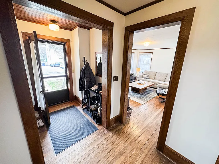 118 Wait Ave — Photo 18