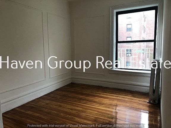 3rd image of 1292 Washington Ave APT 21