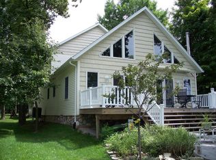 3416 S Memorial Shoreway Dr, Marblehead, OH 43440