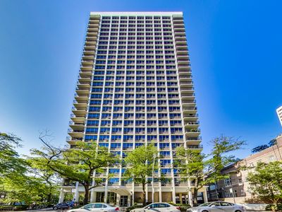 88 W Schiller St APT 1806L, Chicago, IL, 60610