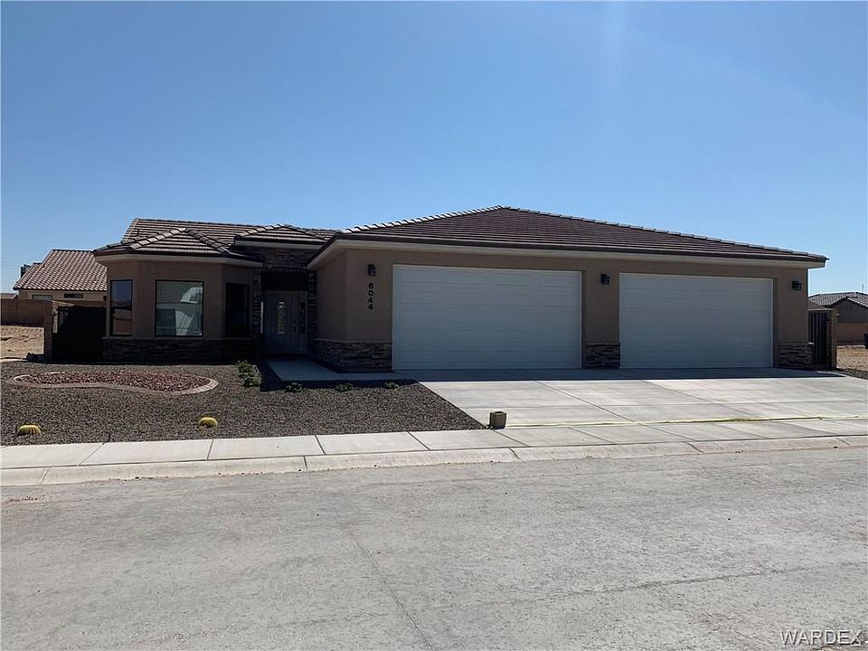 1st image of 6044 Calico Ave