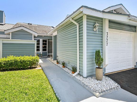 3rd image of 3777 Island Club Cir
