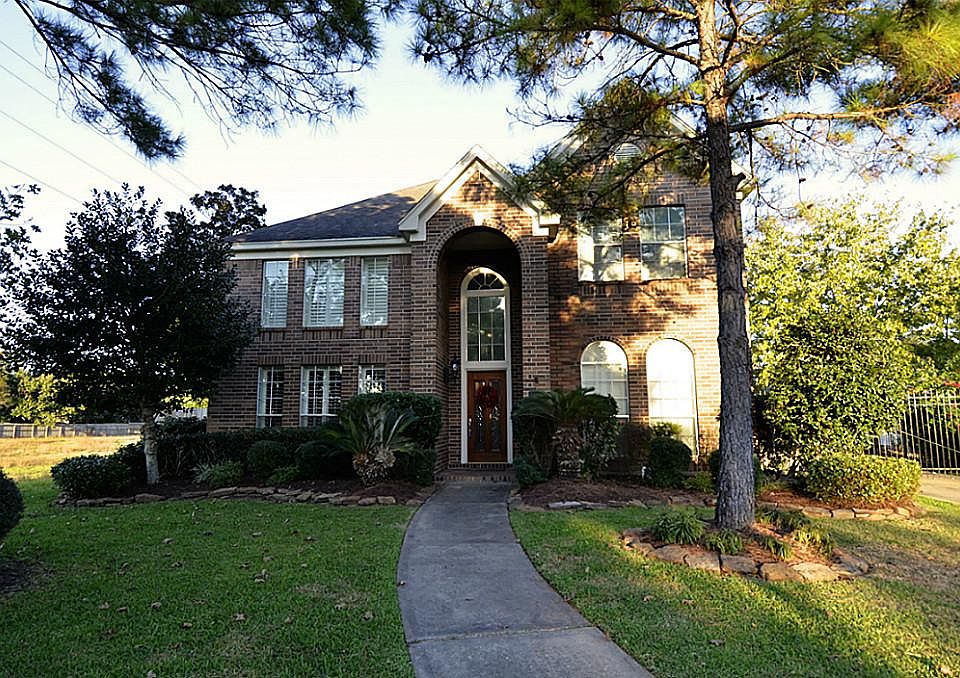1st image of 2043 Pembroke Bay Dr