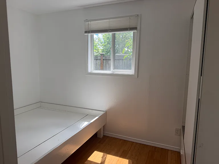1217 S Durango St — Photo 11
