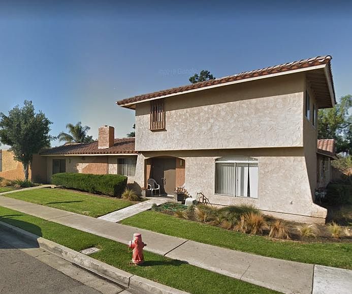 1st image of 2094 N Lincoln St