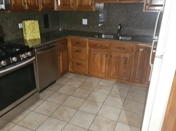 6925 W Higgins Ave APT 1W, Chicago, IL 60656