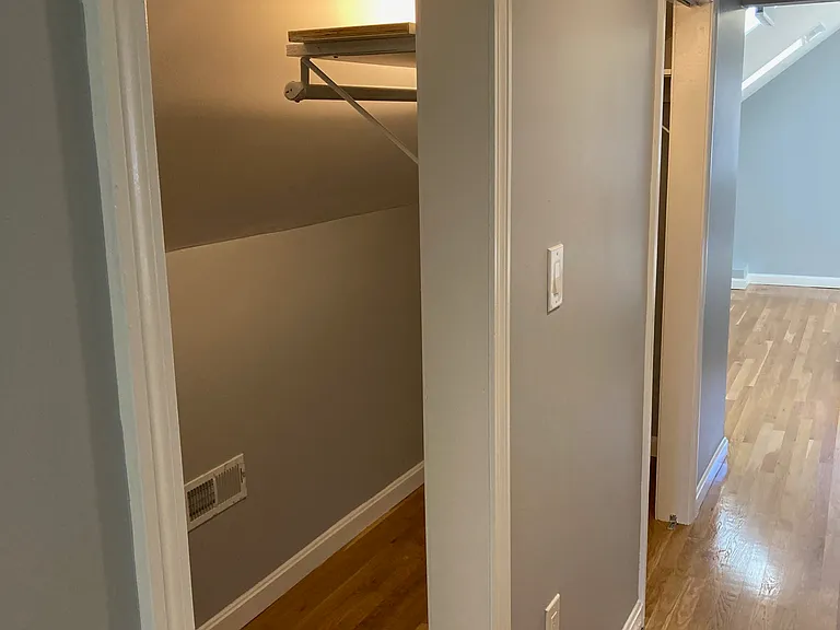 16 Aberdeen Ave #16 — Photo 26
