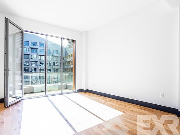 3rd image of 10 Montieth St #749F