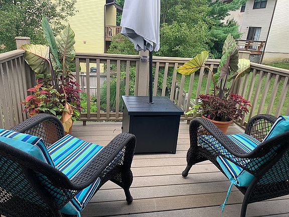 deck off master bedroom