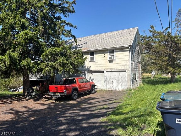 5th image of 184 Stanton Rd