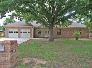 215 S College Ave, Troy, TX 76579