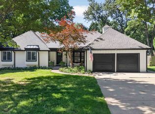 2313 W 71st St, Prairie Village, KS 66208