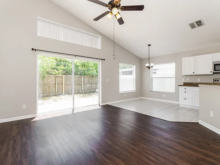 2262 Mallard Creek Cir — Photo 3