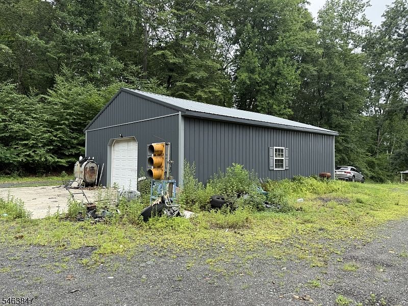 2nd image of 14 Landsdown Rd