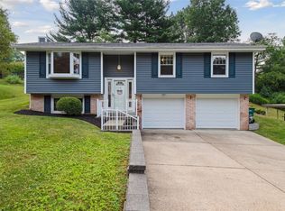110 Carriage Hill Rd, Glenshaw, PA 15116