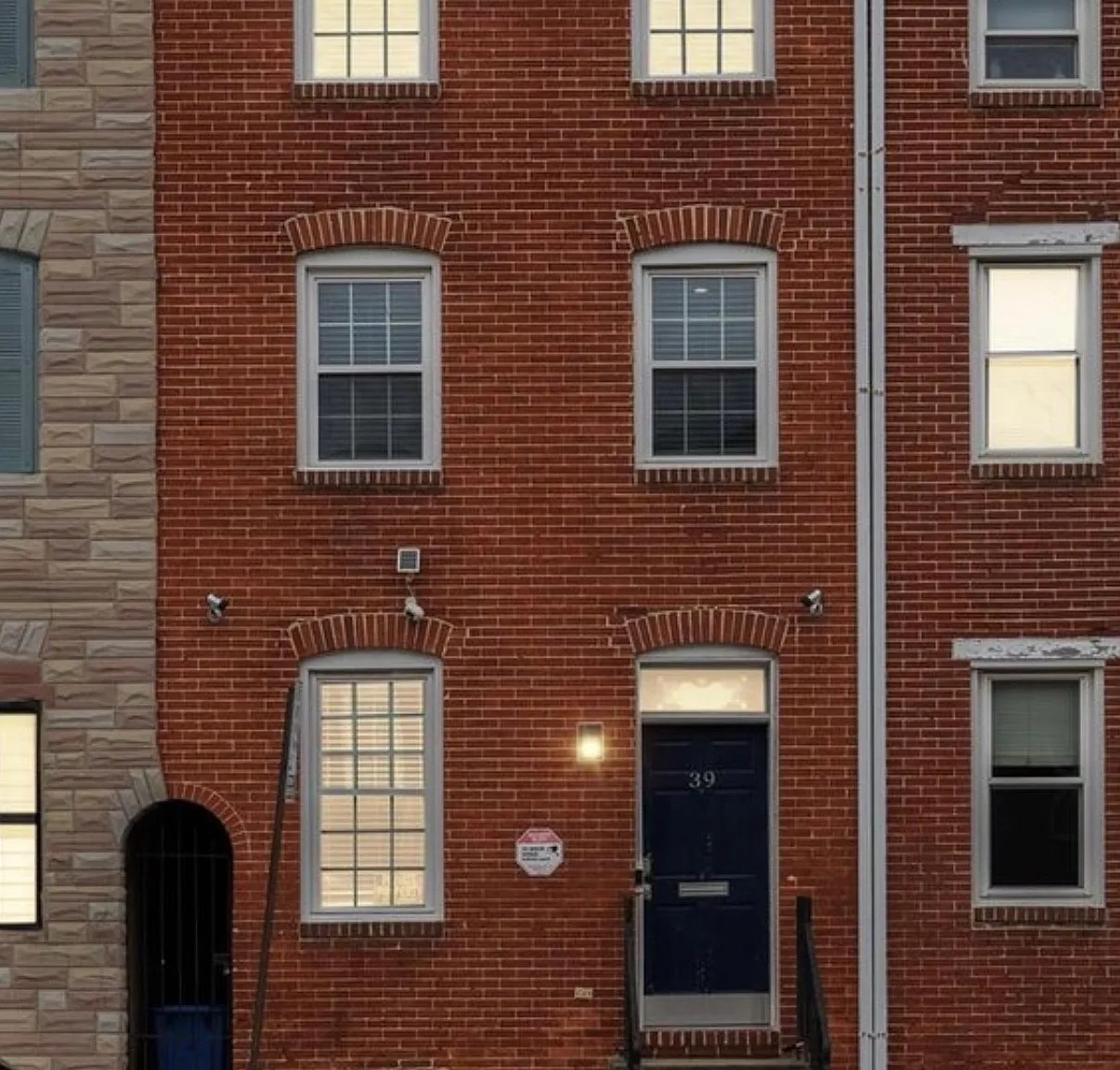 39 N Eden St — Photo 1