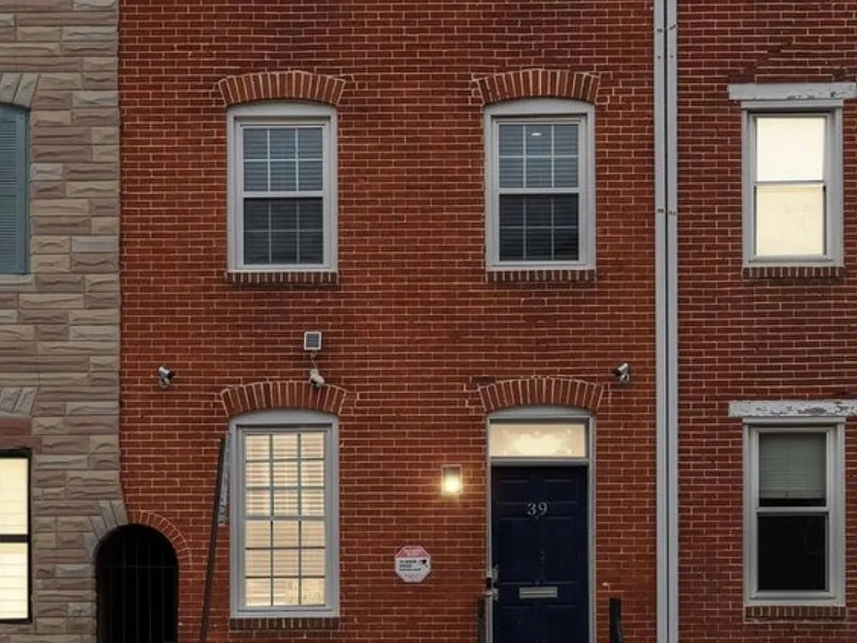 39 N Eden St