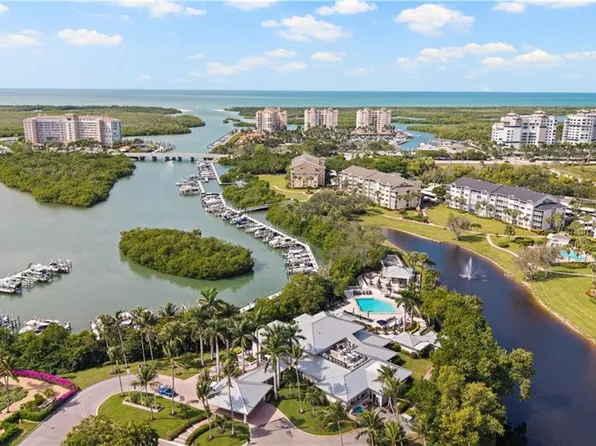 585 Club Side DR #3-104, NAPLES, FL 34110