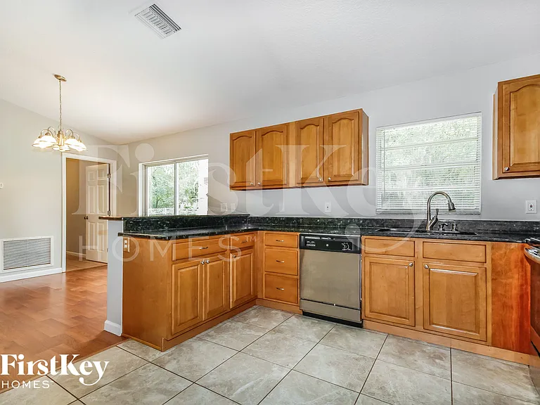 8240 Stoner Rd — Photo 7