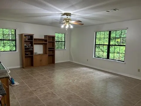 5509 Brown Rd, Ocean Springs, MS 39564