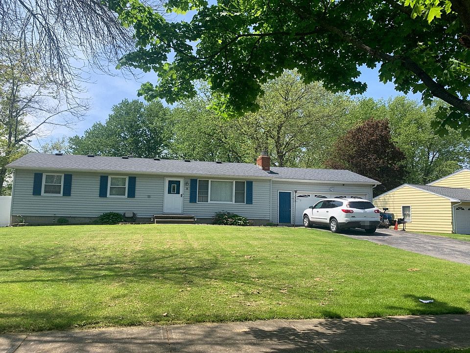 1st image of 5 Fairwood Dr