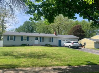 5 Fairwood Dr, Hilton, NY 14468