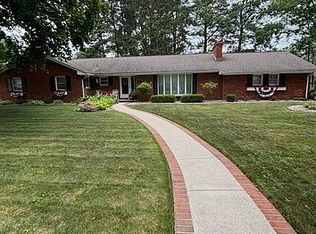 785 Fairway Dr, Saginaw, MI