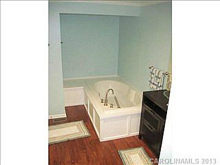 5th image of 2220 Cross Creek Dr
