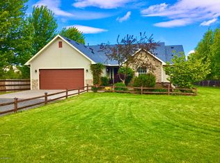 1601 Selah Loop Rd, Selah, WA 98942