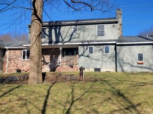 15 Wishing Well Rd, Columbia, NJ 07832