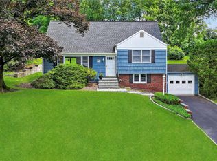 10 Haymont Ter, Briarcliff Manor, NY 10510