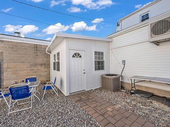 4th image of 305 Nelson Ave #B