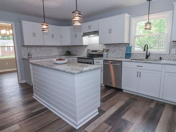 4th image of 331 S Bond Ave
