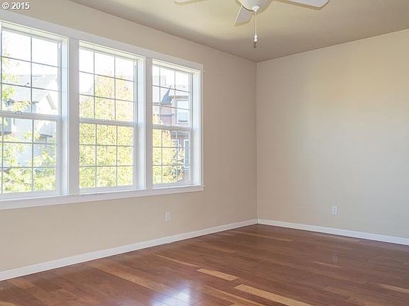 3rd image of 3472 SE Pepperwood Way