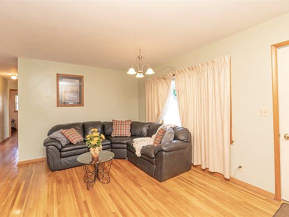 3rd image of 2716 Kennedy Ave