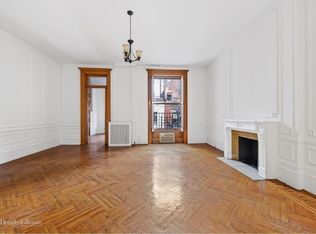 44 W 70th St APT 2R, New York, NY 10023
