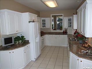 2nd image of 429 W Glengary Cir