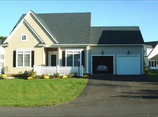 446 Pembrooke Ln, Windsor, CT 06095