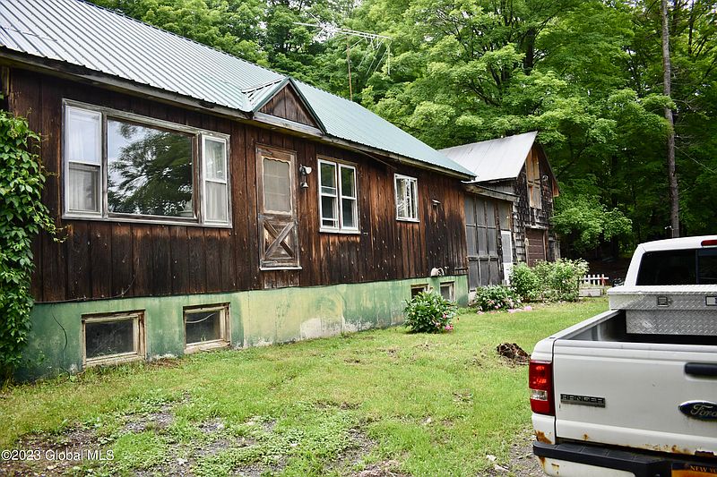 2nd image of 259 Mosquito Swamp Road